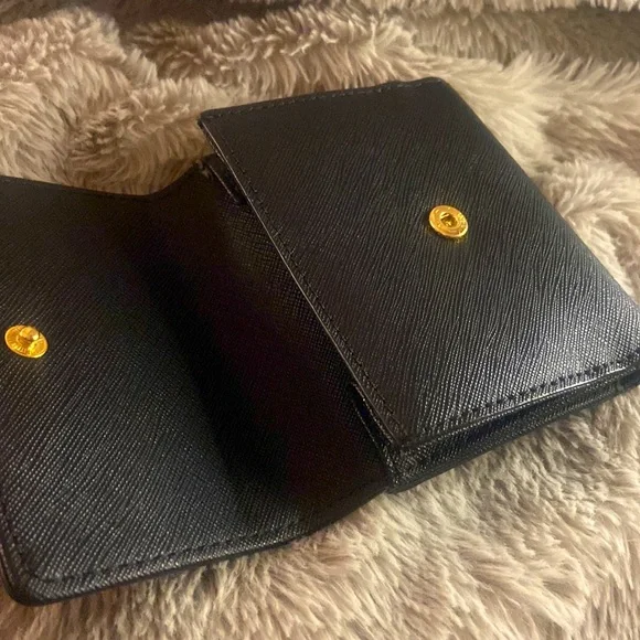 Calvin Klein: Mini Wallet - Picture 3 of 4